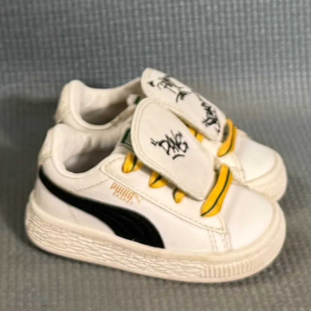 PUMA Toddler Minions Basket Tongue‎ Sneakers Size 4C